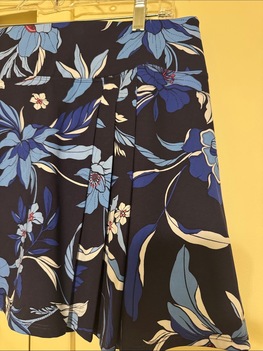 Tommy Bahama Navy & Blue Floral Skort - Picture 2 of 9